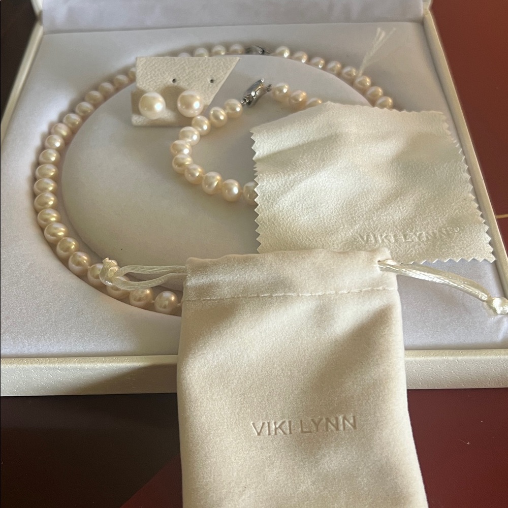 Viki Lynn Elegant Freshwater Necklace Pearl Jewelry Set - Picture 7 of 15